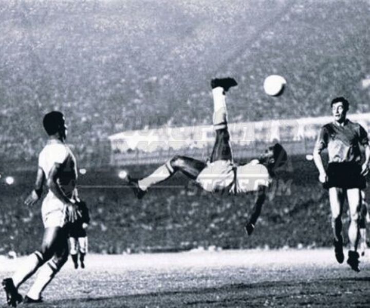 Pele bicycle kick goal