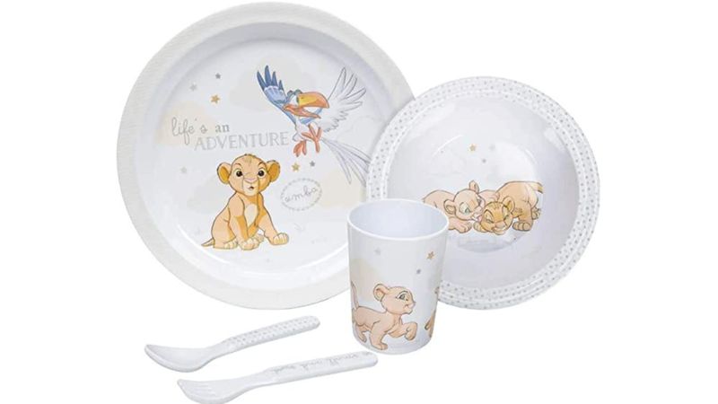 Set of Lion king tableware
