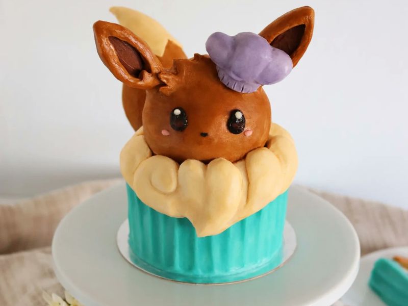 Eevee Cupcakes - Pokemon Cake Ideas