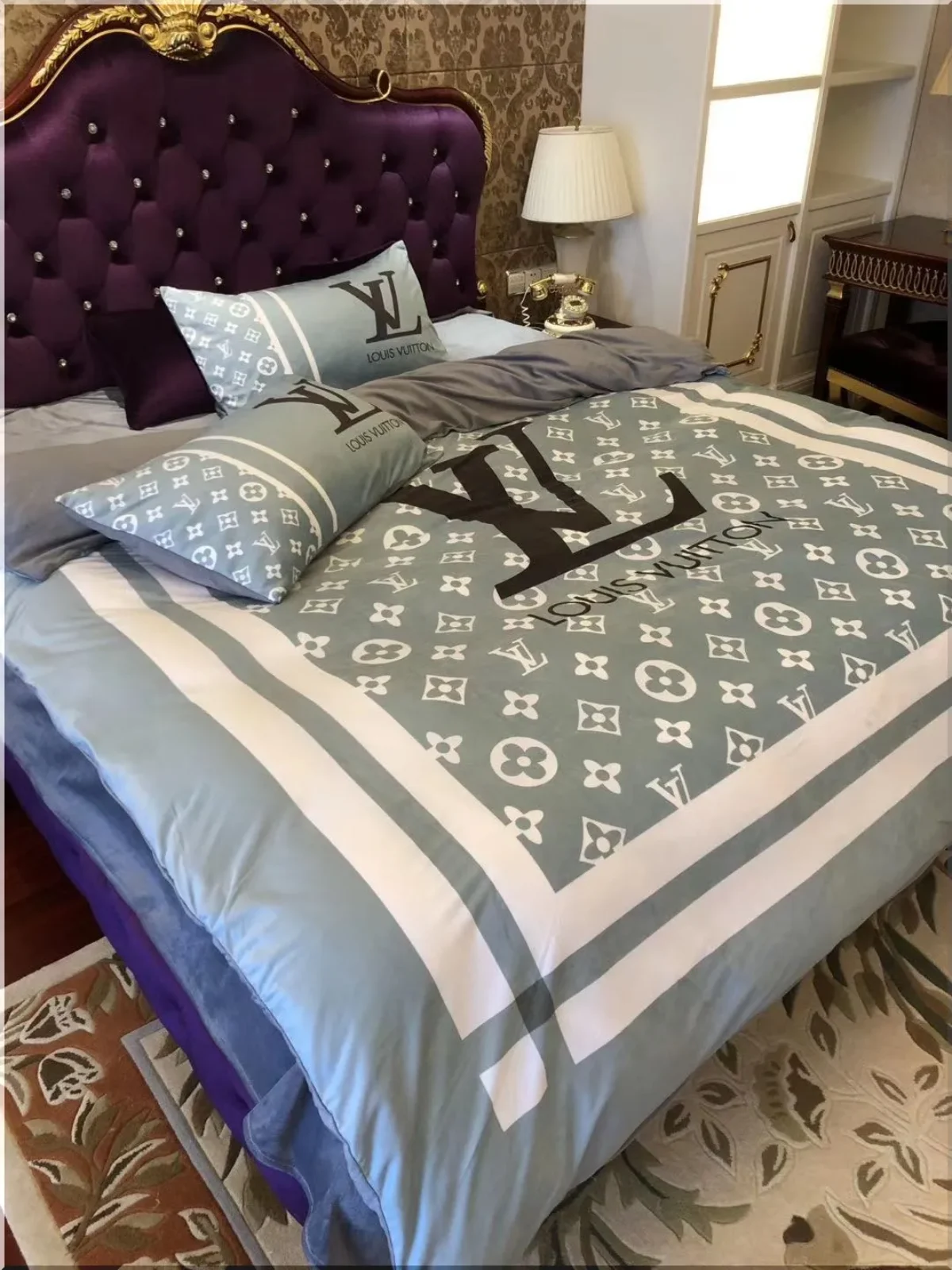 Louis Vuitton Grey Monogram Bed Set Queen - Peto Rugs