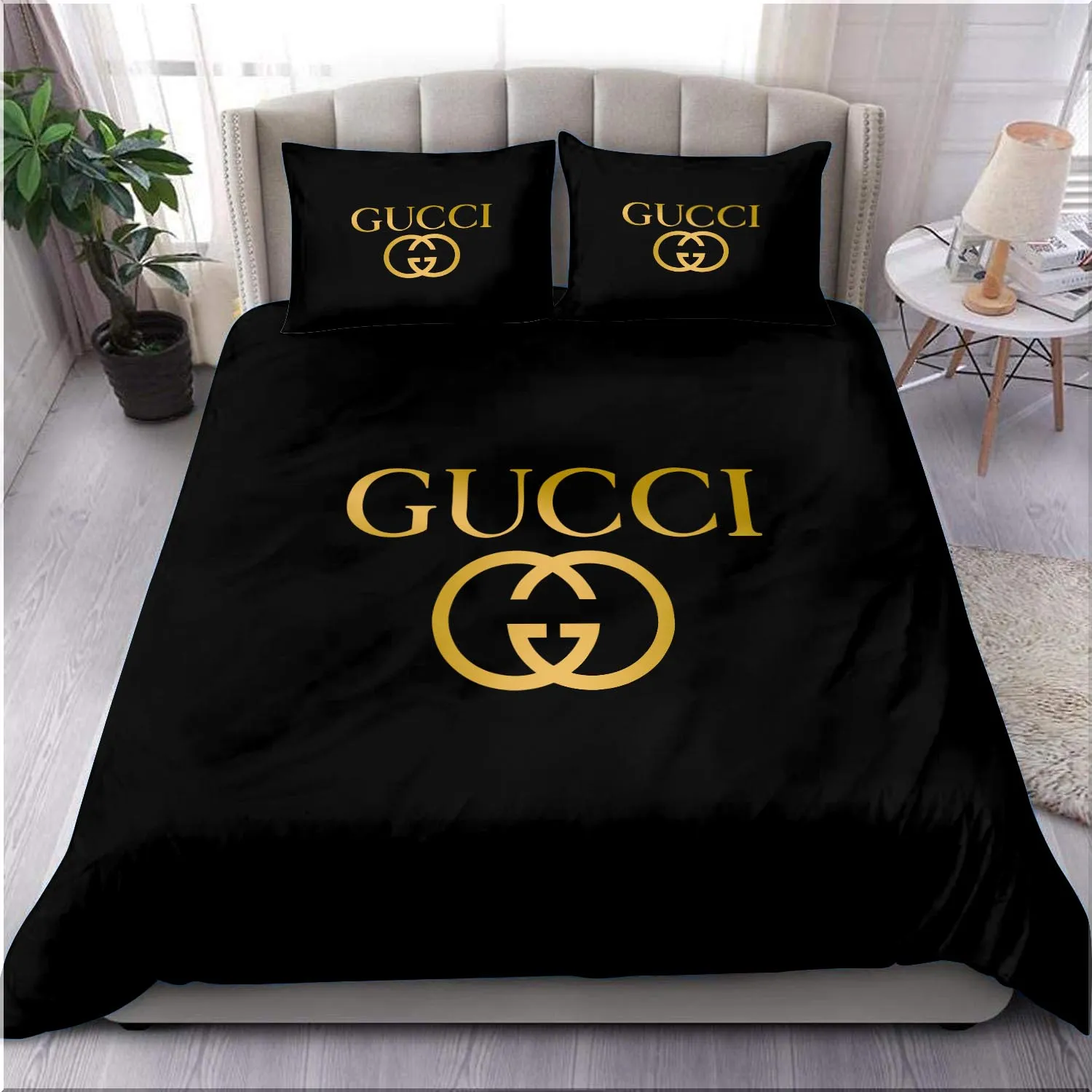 Gucci Golden Logo In Black Background Bed Set
