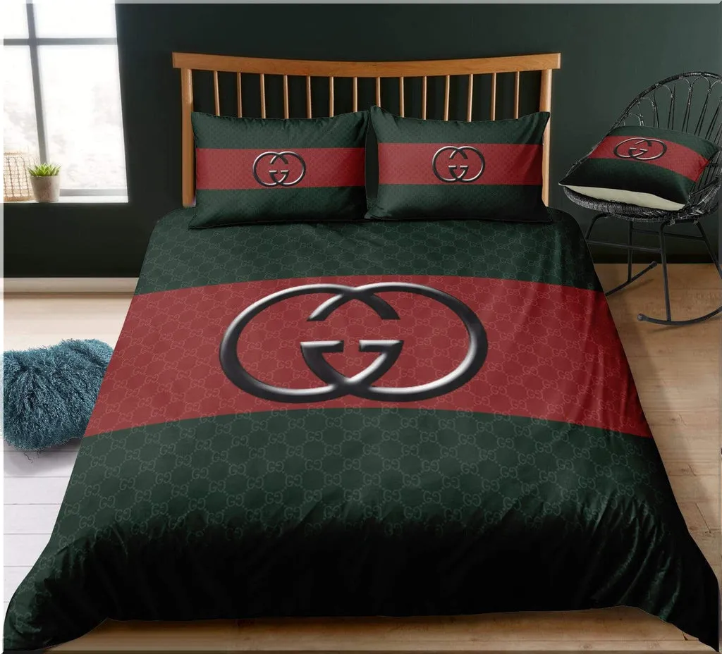 Gucci Logo In Red And Green Background Bed Set
