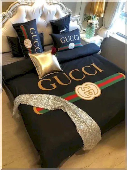 Gucci Signature Logo In Black Bed Set