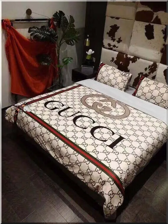 Luxury Gucci Big Logo In Monogram Bed Set