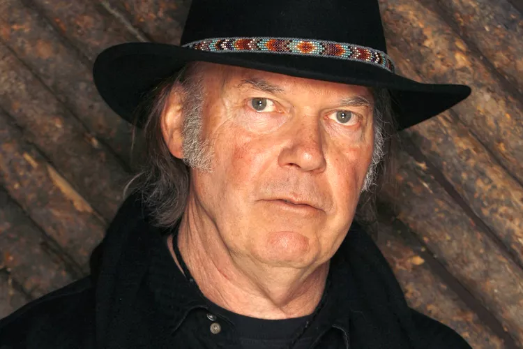 Neil Young to Re-Release Music on Spotify After Departing Over Joe Rogan Controversy