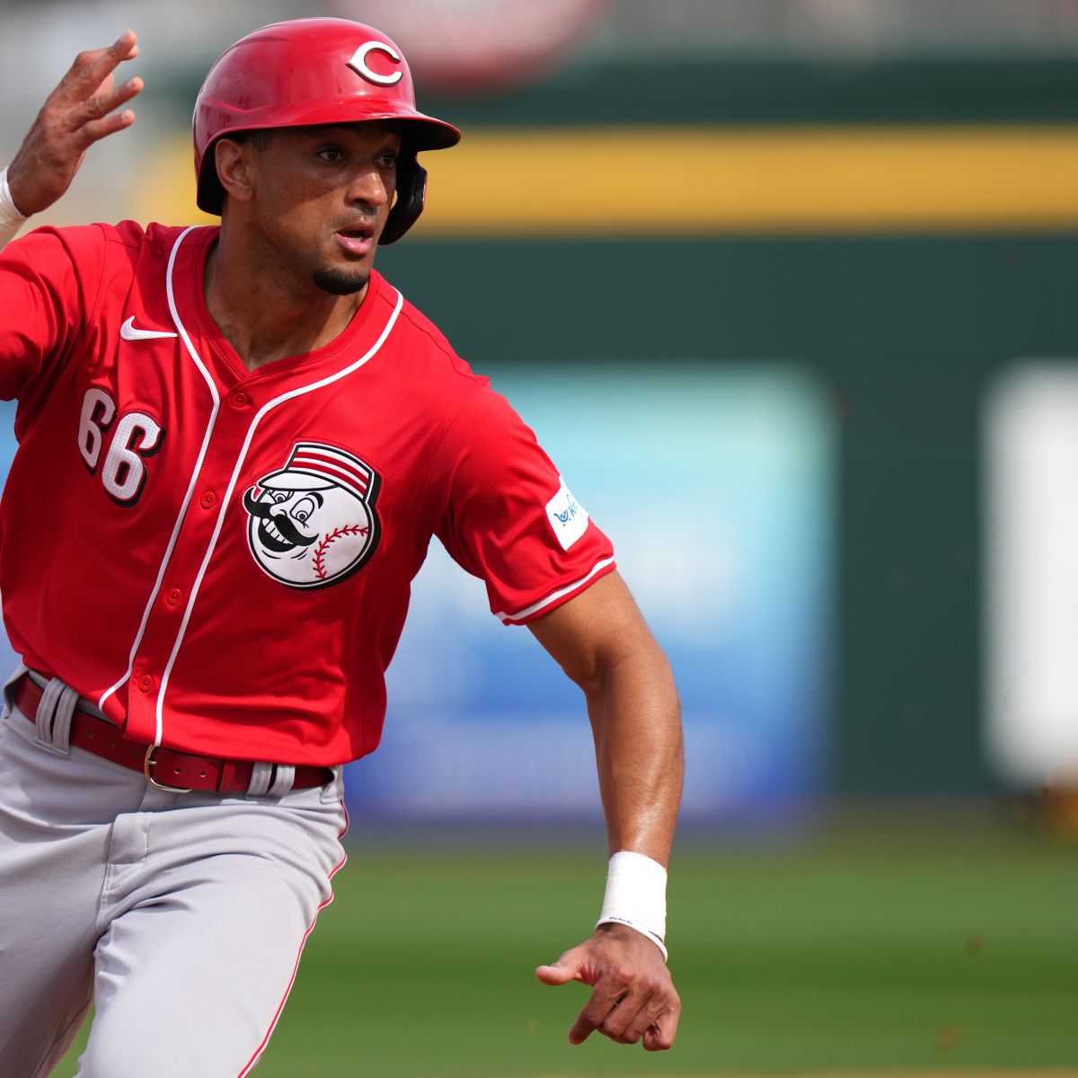 Cincinnati Reds Send Former Texas Rangers Prospect Bubba Thompson to Triple-A