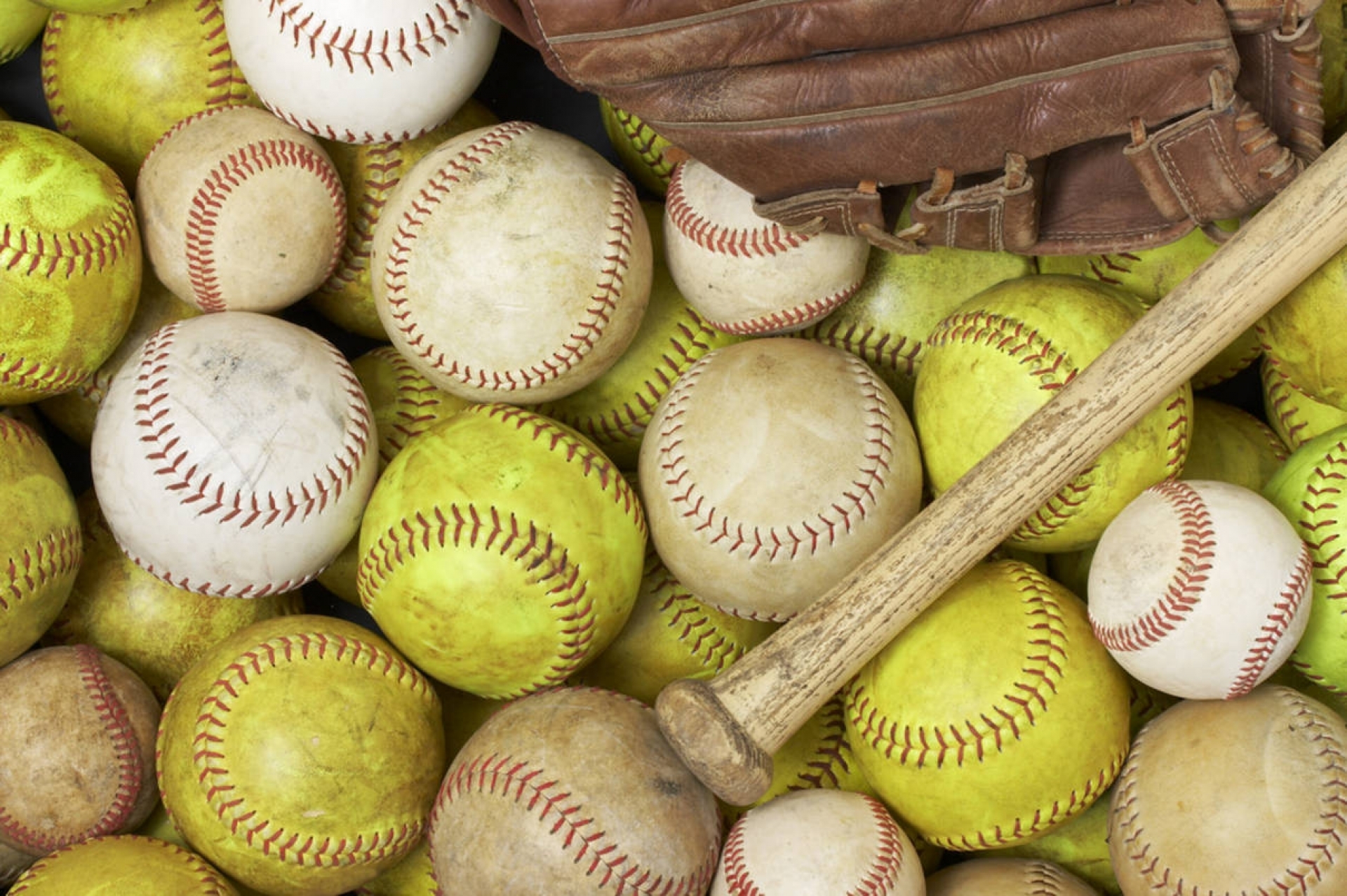 Exploring the Differences Between Baseball and Softball