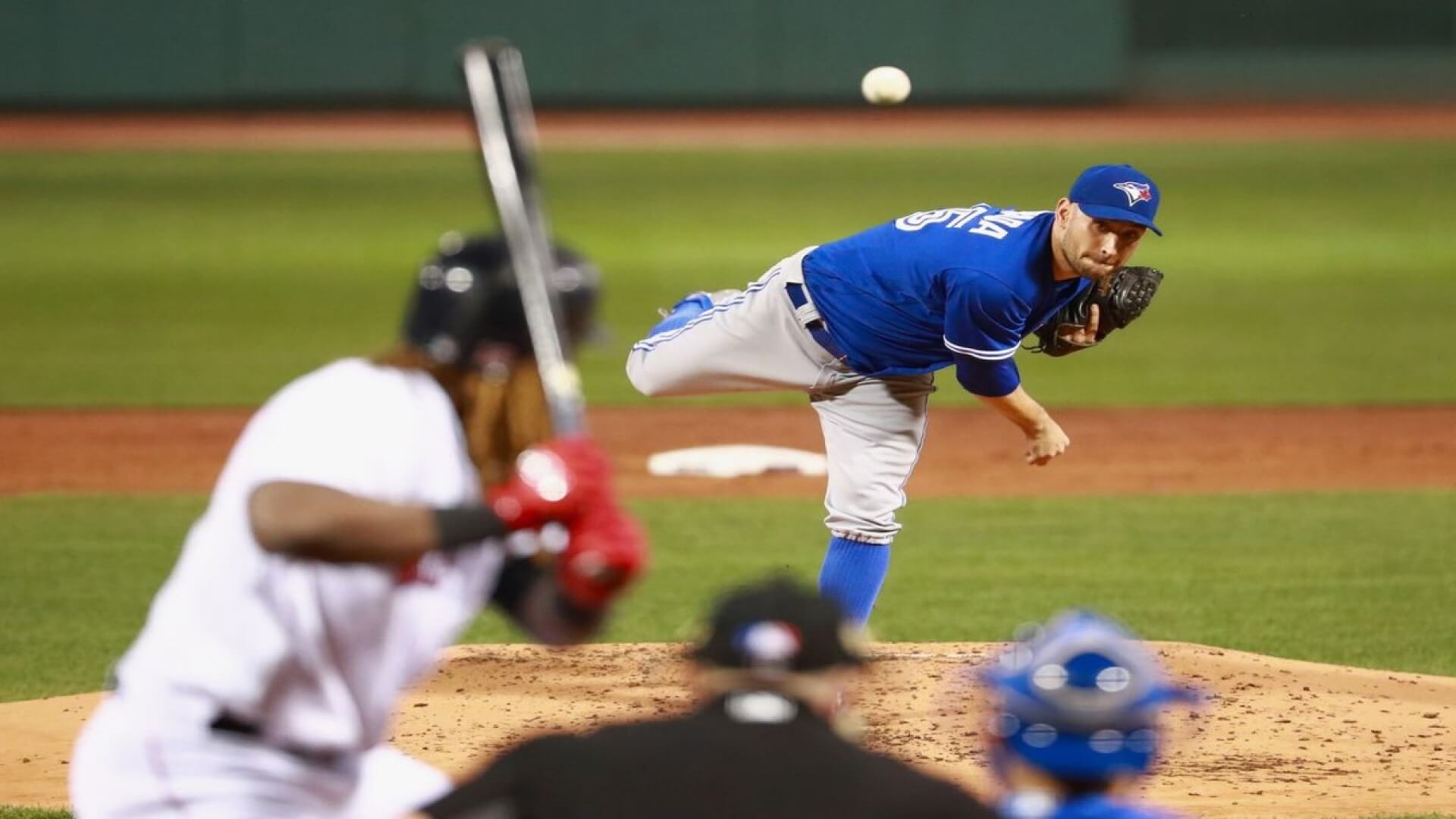 5 Differences Between Softball and Baseball